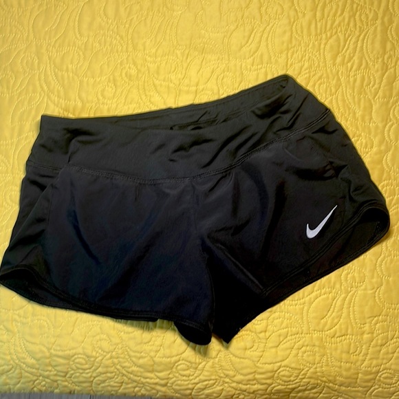 Nike Pants - NIKE DRI-FIT SHORTS Running Yoga Workout Womens Size Medium Great Condition